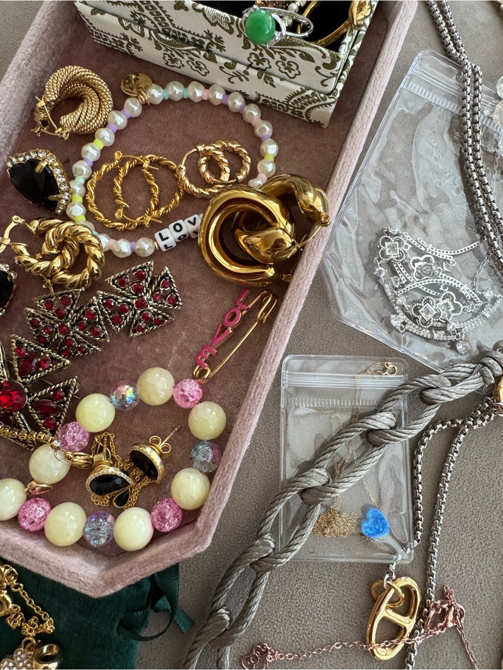 Jewelry LOT: Closet Clean Out - Picture 11 of 14